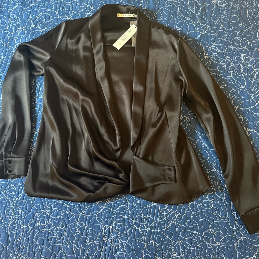 Alice + Olivia- size 4- satin blouse with wrap bottom. New with tags.